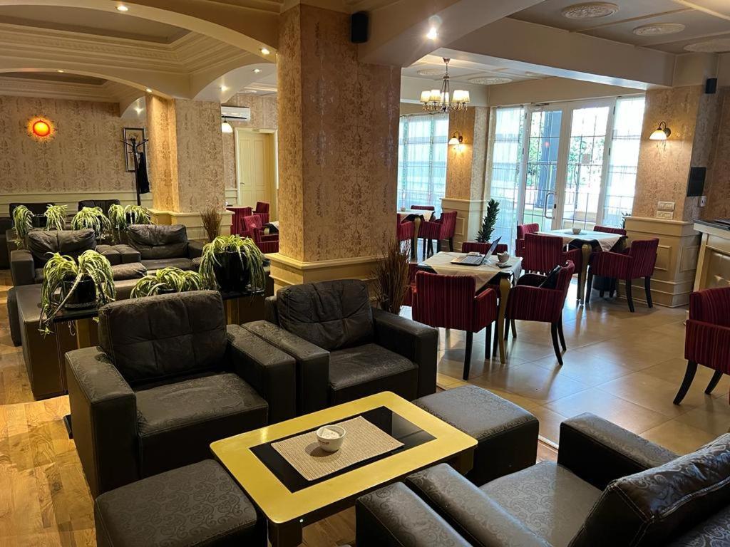 Edisem Hotel Mezez Buitenkant foto